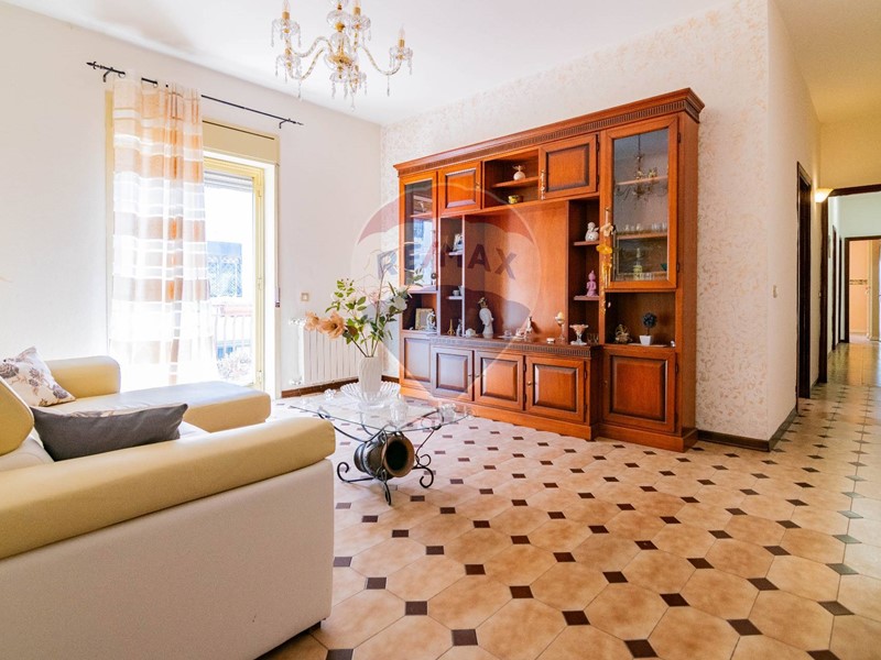 Trilocale in Vendita a Nicolosi, 109'000€, 100 m²