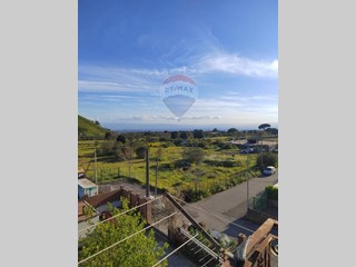 Attico in Vendita a Nicolosi, 38'000€, 58 m²