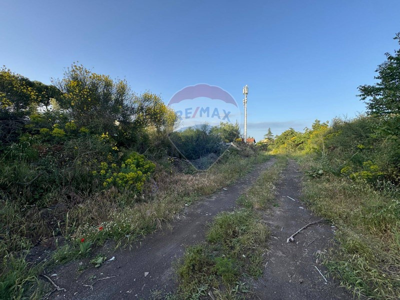 Terreno agricolo in Vendita a Mascalucia, 25'000€, 2200 m²