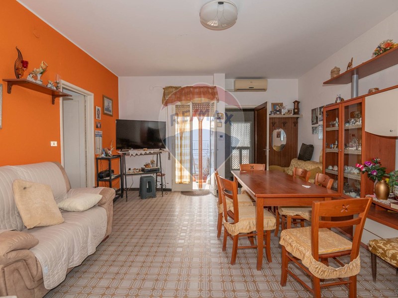 Casa Indipendente in Vendita a Grammichele, 99'000€, 233 m²