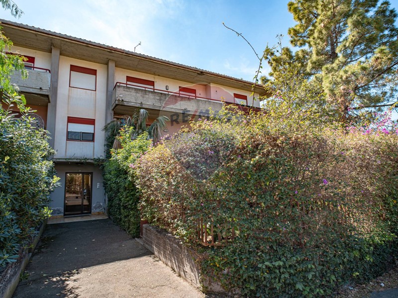 Appartamento in Vendita a Motta Sant'Anastasia, 130'000€, 145 m²