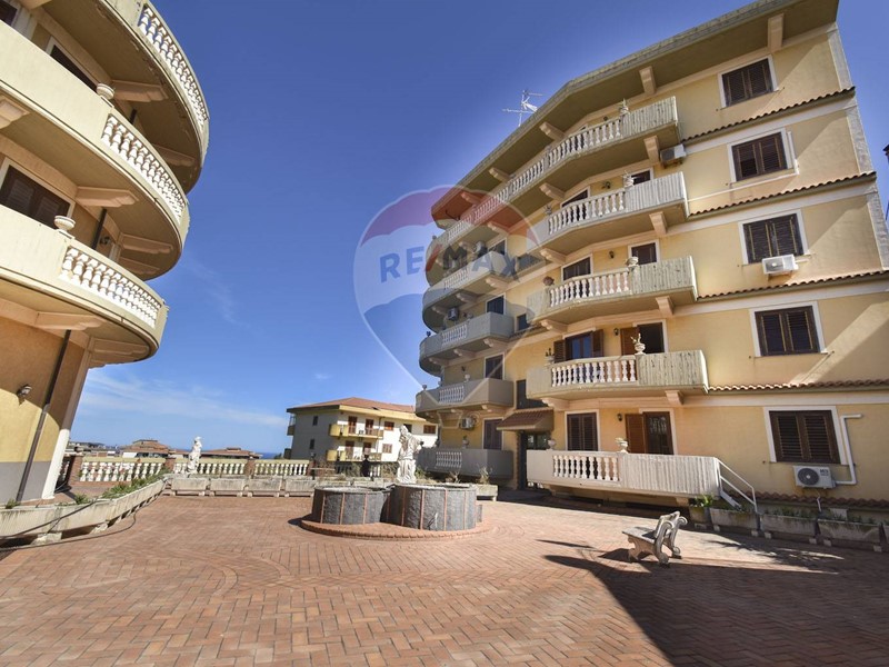 Trilocale in Vendita a Acireale, 98'000€, 95 m²