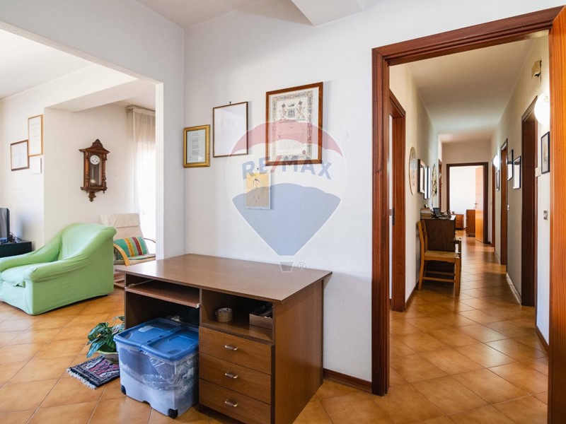 Appartamento in Vendita a Acireale, 168'000€, 147 m²