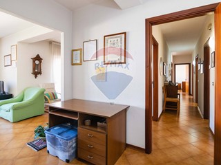 Appartamento in Vendita a Acireale, 168'000€, 147 m²