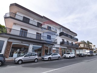 Appartamento in Vendita a Zafferana Etnea, 165'000€, 156 m²