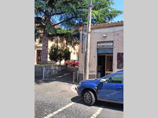 Immobile commerciale in Vendita a San Pietro Clarenza, 130'000€, 65 m²