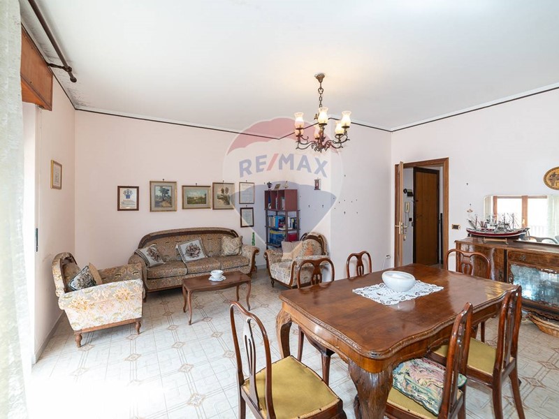 Appartamento in Vendita a Augusta, 75'000€, 107 m²