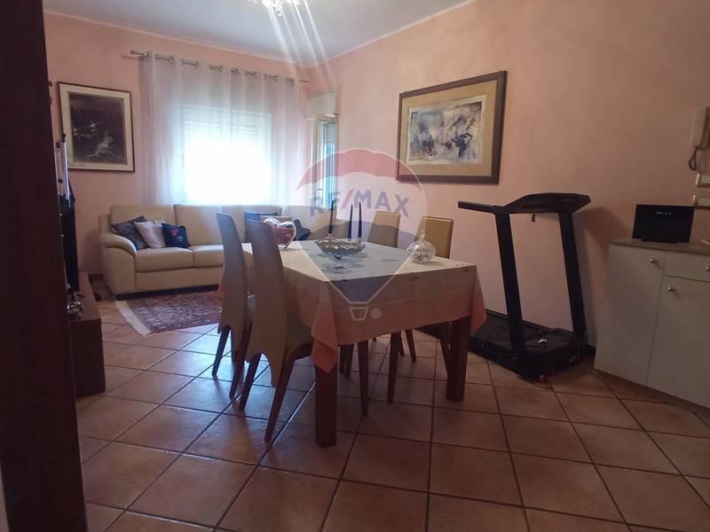Quadrilocale in Vendita a Gravina di Catania, 95'000€, 92 m²