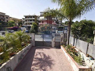 Casa Semi Indipendente in Vendita a Gravina di Catania, 299'000€, 173 m²