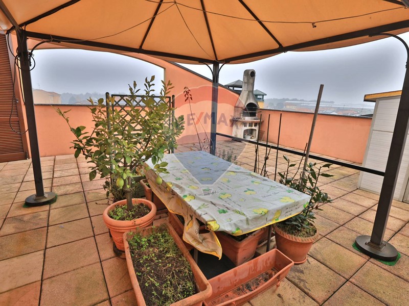 Trilocale in Vendita a Solaro, 225'000€, 105 m²