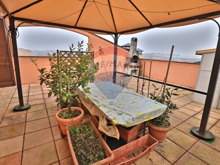 Trilocale in Vendita a Solaro, 225'000€, 105 m²