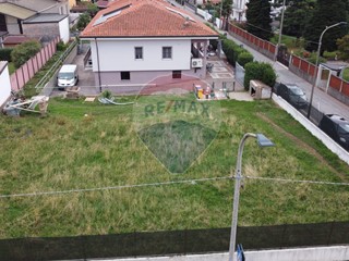 Terreno edificabile in Vendita a Pozzo d'Adda, 128'000€, 571 m²