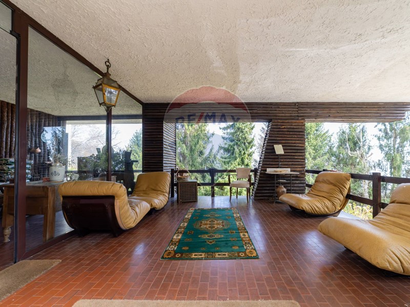 Villa in Vendita a Netro, 250'000€, 176 m², con Box