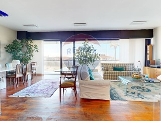 Appartamento in Vendita a Viareggio, 1'190'000€, 190 m²