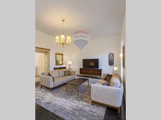 Casa Semi Indipendente in Vendita a Viareggio, 570'000€, 207 m²