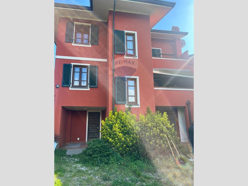Casa Semi Indipendente in Vendita a Massarosa, 349'000€, 208 m²