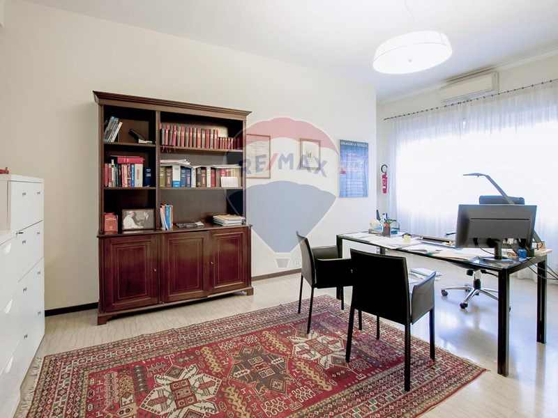 Quadrilocale in Vendita a Roma, 650'000€, 145 m²