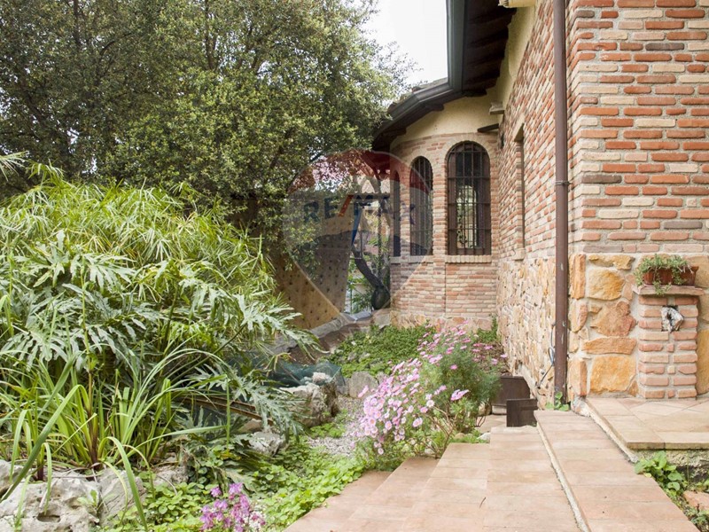 Villa in Vendita a Roma, 495'000€, 150 m²