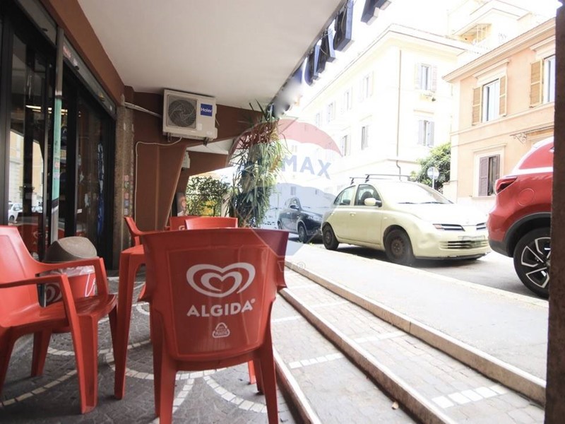 Attività commerciale in Vendita a Roma, 30'000€, 70 m²