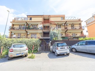 Trilocale in Vendita a Roma, 199'000€, 90 m²
