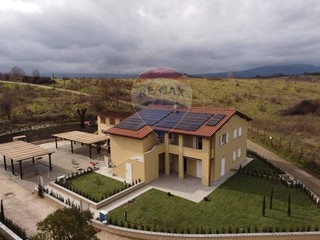 Trilocale in Vendita a Castelfranco Piandiscò, 245'000€, 116 m²