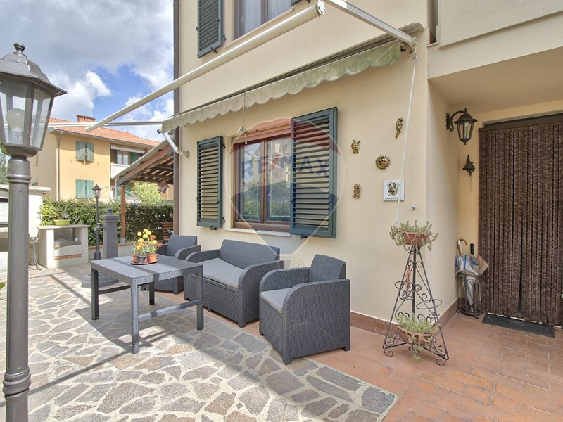 Villetta a schiera in Vendita a Bucine, 225'000€, 130 m²