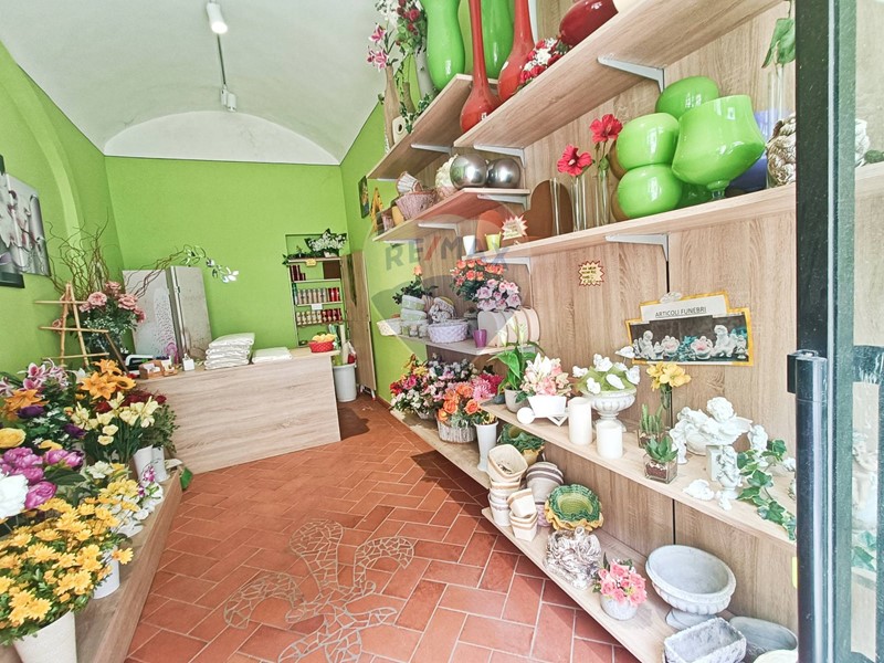 Negozio in Vendita a Figline e Incisa Valdarno, 30'000€, 15 m²