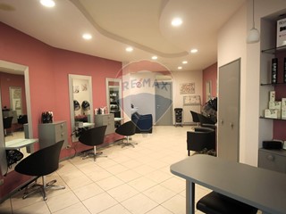 Attività commerciale in Vendita a Cavriglia, 40'000€, 48 m²