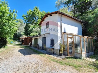 Rustico in Vendita a Castelfranco Piandiscò, 650'000€, 433 m²