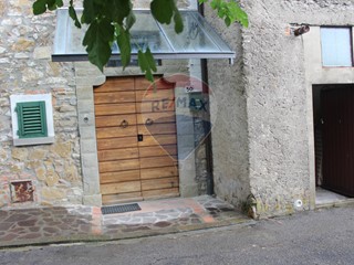 Casa Semi Indipendente in Vendita a Cavriglia, 65'000€, 157 m²