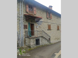 Casa Semi Indipendente in Vendita a Montemignaio, 85'000€, 106 m²