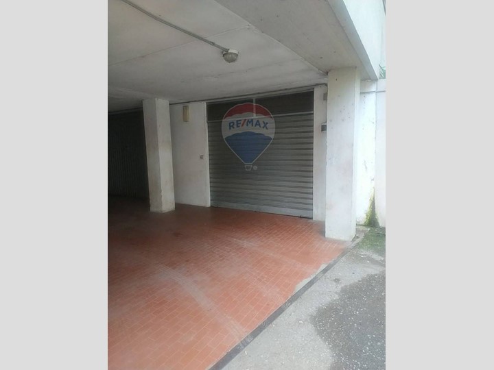 Box in Vendita a Figline e Incisa Valdarno, 35'000€, 84 m²