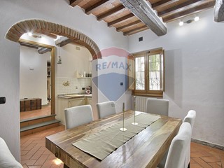 Casa Semi Indipendente in Vendita a Terranuova Bracciolini, 170'000€, 95 m²