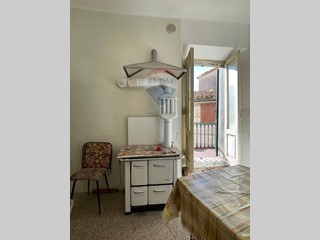 Quadrilocale in Vendita a Arcevia, 19'000€, 52 m²