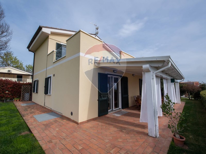 Villa in Vendita a Numana, 685'000€, 270 m²