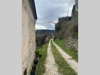 Casa Indipendente in Vendita a Fabriano, 49'000€, 98 m²