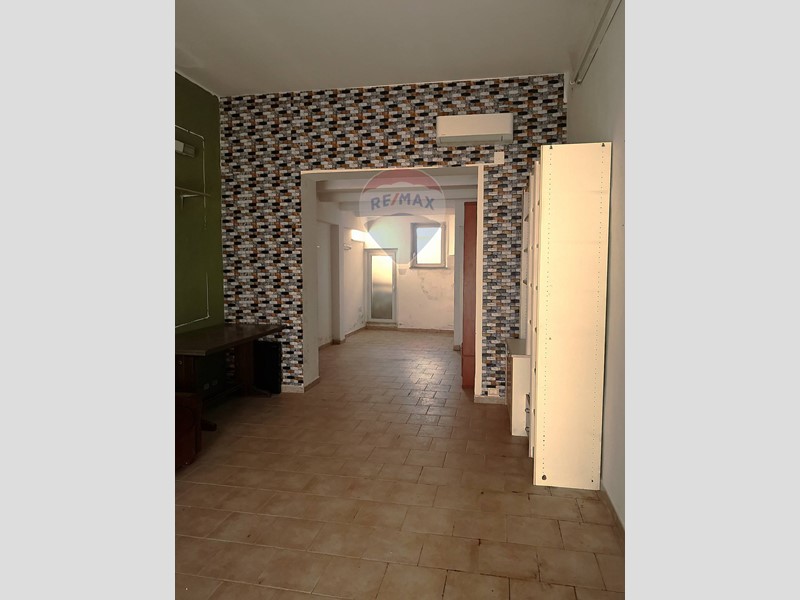 Laboratorio in Vendita a Jesi, 33'000€, 48 m²