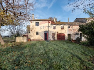 Rustico in Vendita a Montemarciano, 118'000€, 105 m²