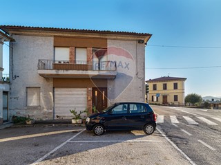 Casa Semi Indipendente in Vendita a Serra de' Conti, 78'000€, 70 m²