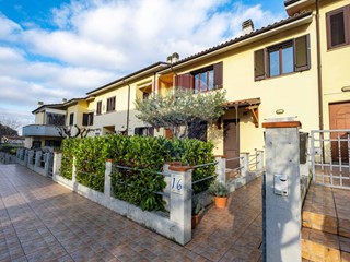 Appartamento in Vendita a Mergo, 105'000€, 75 m²