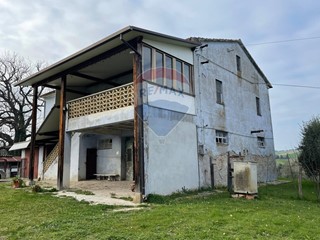 Casa Indipendente in Vendita a Filottrano, 210'000€, 125 m²