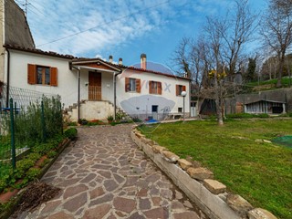 Casa Semi Indipendente in Vendita a Maiolati Spontini, 110'000€, 100 m²
