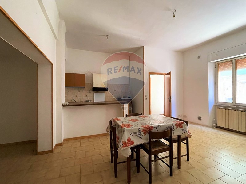 Quadrilocale in Vendita a Arcevia, 38'000€, 70 m²