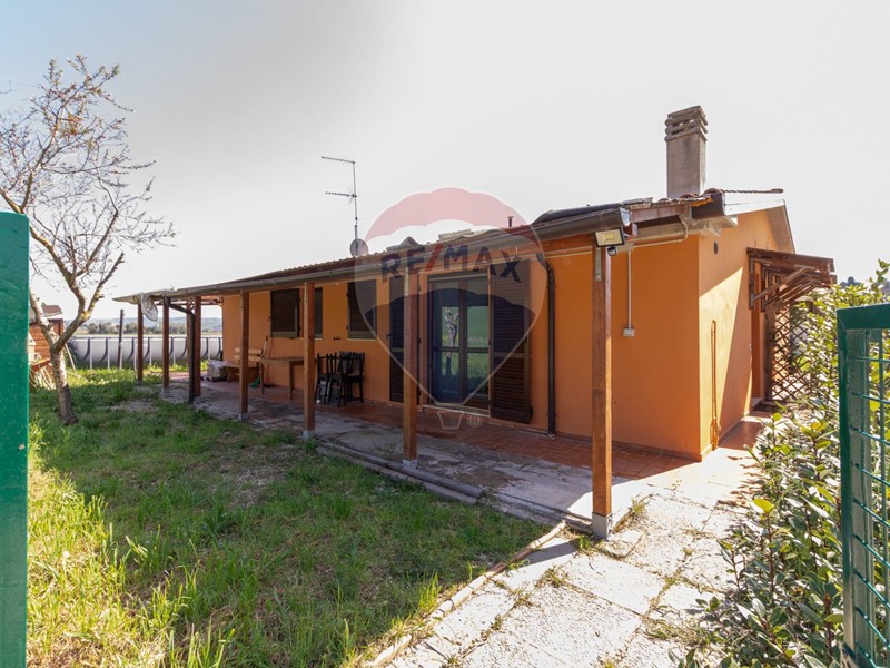 Casa Semi Indipendente in Vendita a Recanati, 135'000&euro;, 65 m²