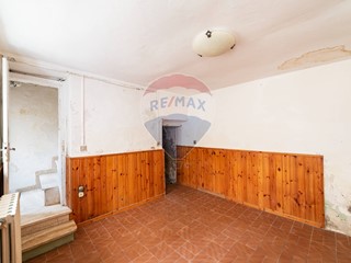 Casa Semi Indipendente in Vendita a Cupramontana, 28'000€, 45 m²