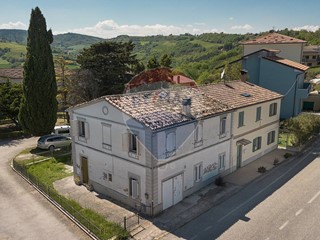 Casa Semi Indipendente in Vendita a Mergo, 59'500€, 159 m²