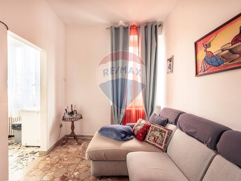Appartamento in Vendita a Jesi, 90'000€, 78 m²