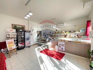 Attività commerciale in Vendita a Montelupo Fiorentino, 60'000€, 115 m²