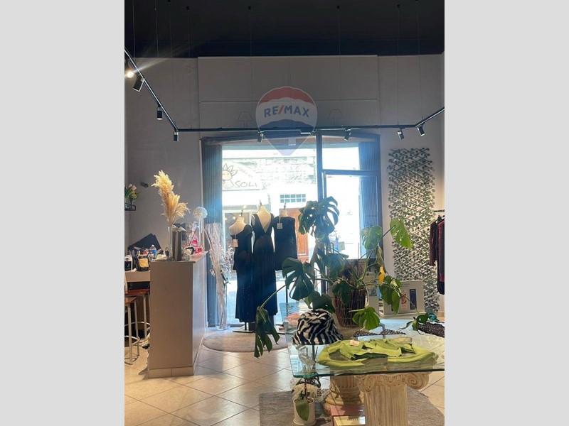 Immobile commerciale in Affitto a Empoli, 930&euro;, 60 m²