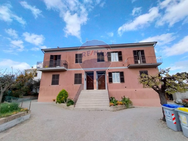 Trilocale in Affitto a Perugia, 480€, 67 m²